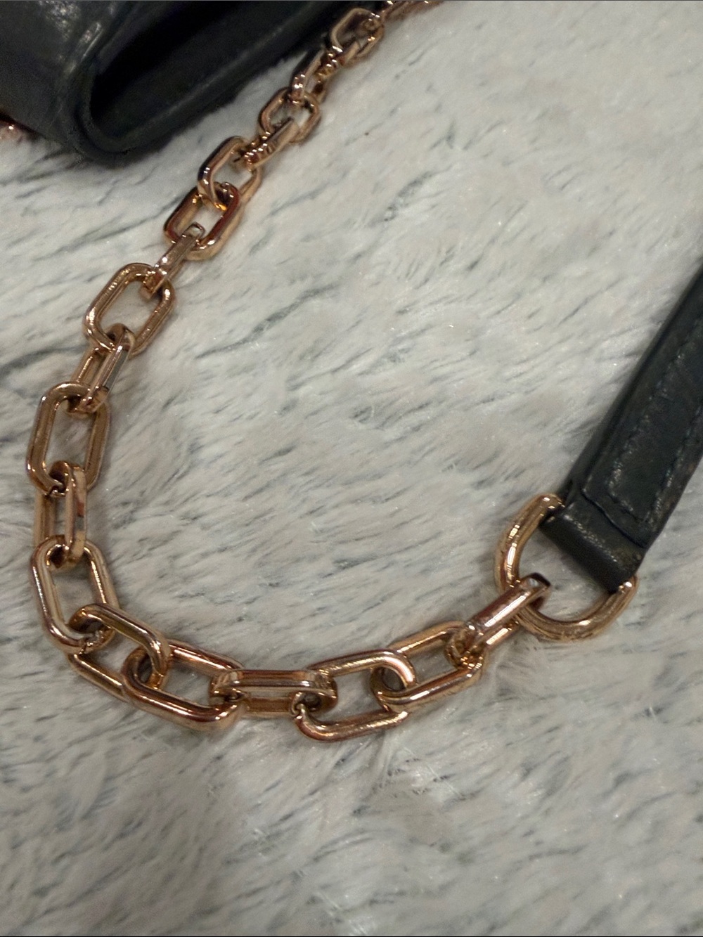 Tory Burch Green Pebbled Leather Chain Crossbody with Gold Logo - Picture 11 of 11